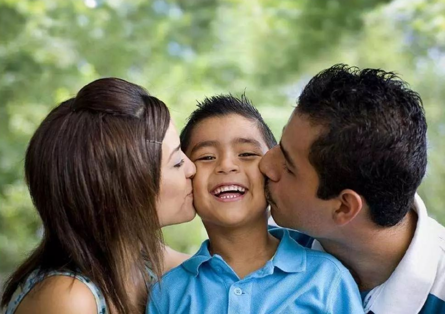 ĸ�H��׌Ů���ϴ�W�ދ닌��������Ӱ푣��ދ븸ĸ�ı��F���