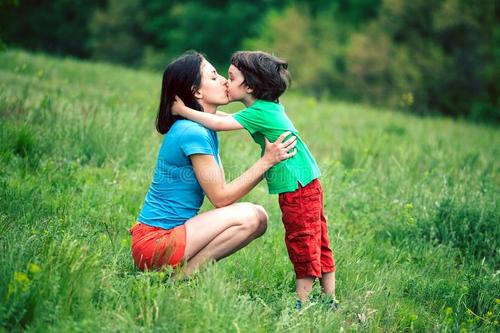 ���L���ʲôҪ��ĸ����Щ�f�������Ӵ���ĸ�H����Щ�s�o����