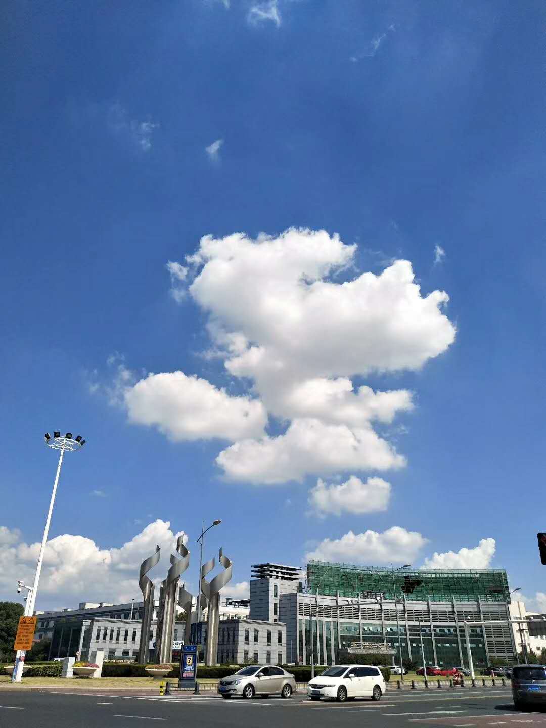 藥店營業(yè)員工資是多少?主要職責(zé)是什么?藥店營業(yè)員發(fā)展前景揭秘